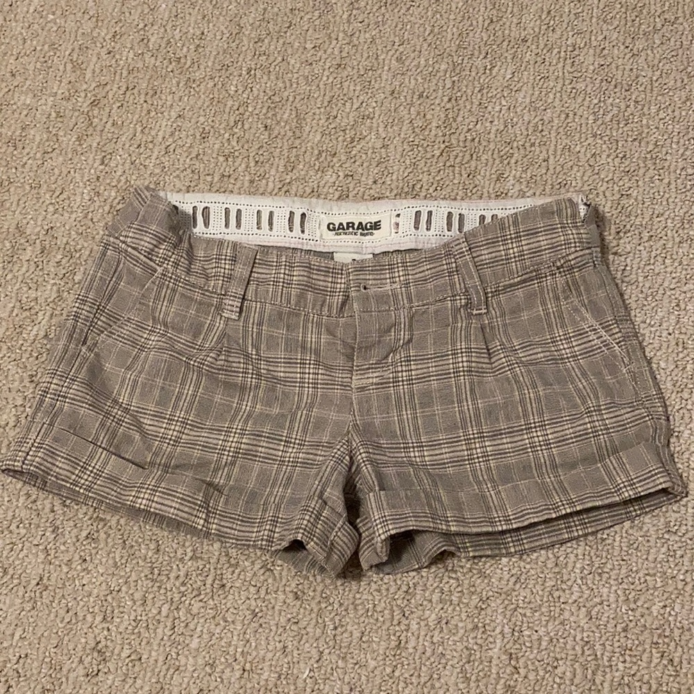 FREE Short shorts